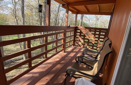 Webberville Cottage | Cozy cottage in the country w/hot tub! 20 minutes away from downtown Austin