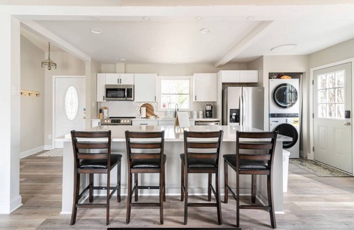 Bowling Green Cottage | Cozy Cottage near charlotte and minutes from lake Wylie