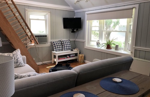 Clinton Cottage | Cozy cottage near downtown Clinton, Marina & Hammonasset Park