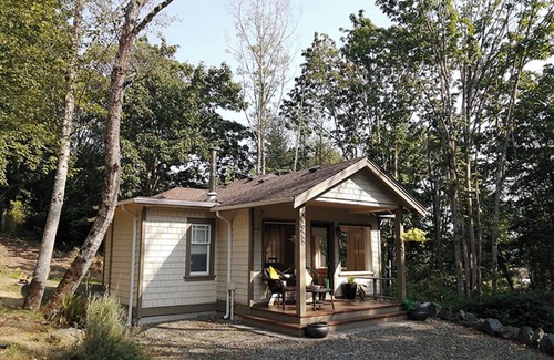 Sooke Cottage | Cozy Cottage Near To Trails
