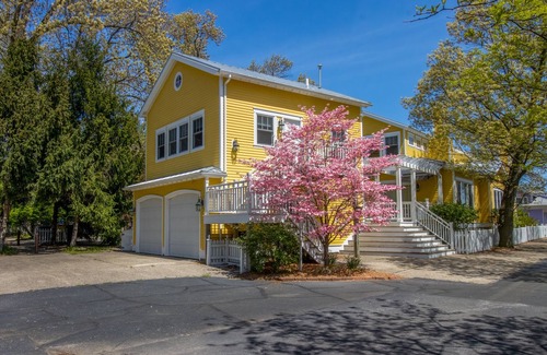 Michigan City House | Cozy cottage NOW available for short or long term rentals(seasonal)