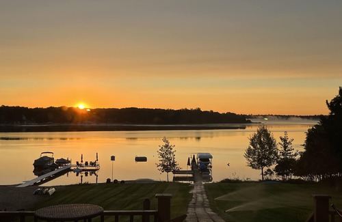 Baldwin Cottage | Cozy cottage on Big Star Lake with sunset views and family fun!