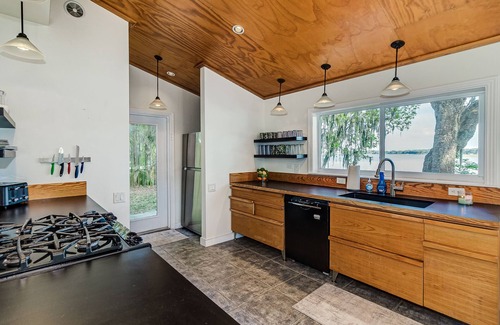 Crooked Lake House | Cozy Cottage on Crooked Lake