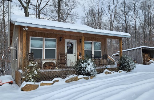 Dunlap Cabin | Cozy cottage on our private lake and 75 wooded acres