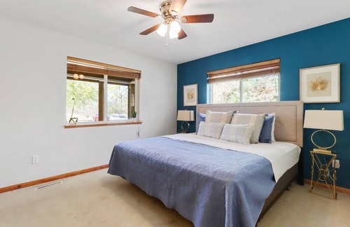 Fontana-on-Geneva Lake Cottage | Cozy Cottage on Stearns