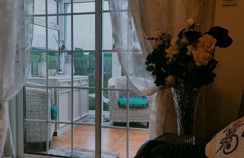 Listowel Cottage | Cozy Cottage Retreat in Listowel pet friend