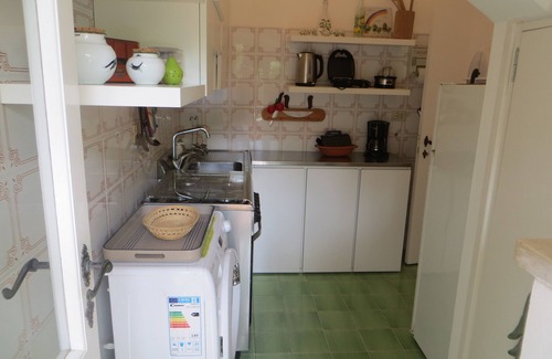 Anacapri House | Cozy cottage surrounded by a typical Capri garden. 10 min from the Blue Grotto.