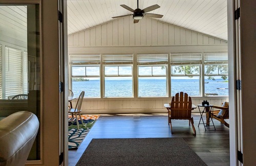 St. Albans Cottage | Cozy Cottage with private beach