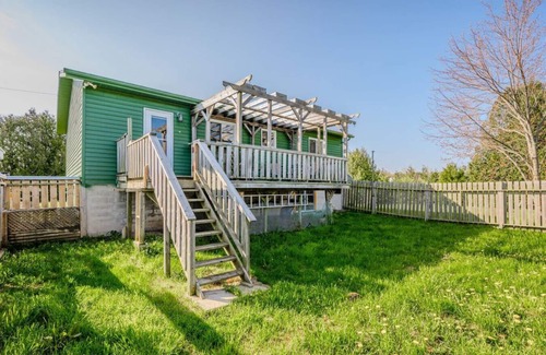 Tobermory House | Cozy Cottage with AC In Tobermory