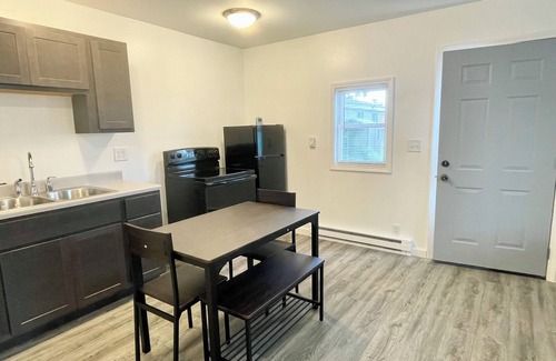 Bass Lake House | Cozy cottage with Bass Lake access only 300' away-6399.
