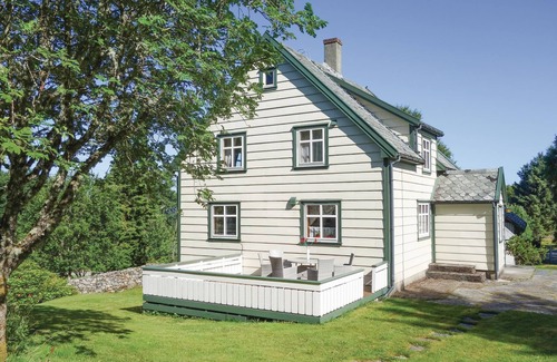 Sveio House | Cozy cottage with good standard in beautiful surroundings by the Bømlafjord.