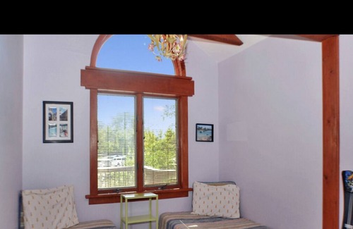 Ingleside Cottage | Cozy Cottage with private dock
