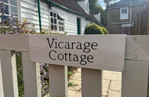 Great Tey Cottage | Cozy Cottage With Scenic Walks