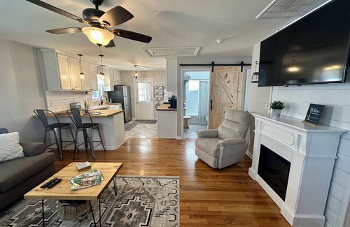 Grove City House | Cozy Cottage with Walkability to Downtown Grove City