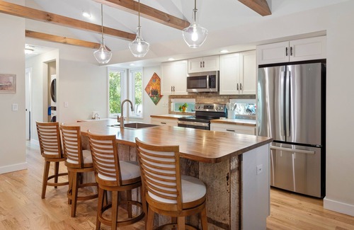Flat Rock Cottage | Cozy Cottage within walking distance to all that Historic Flat Rock has to offer