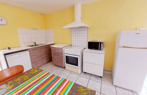 Saint-Ouen-des-Toits Cottage | Cozy Countryside Home with Private Garden, Near Laval - 4 Bedrooms, Pet-Friendly, Ideal Location