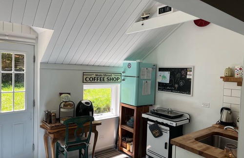 Lewisboro Cottage | Cozy country cottage in horse country ,private 1 hour toNYC