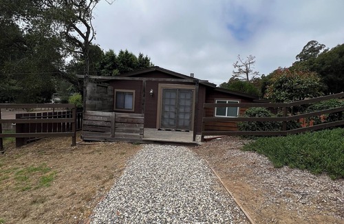 Elkhorn Cottage | Cozy country cottage! Located 20 min. from Monterey.