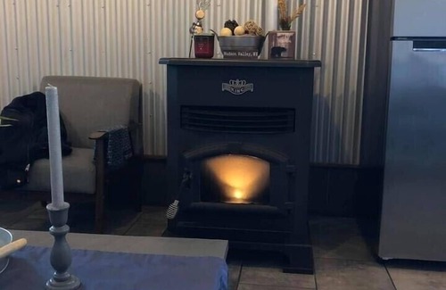 Middle Hope Apartment | Cozy country efficiency in the Hudson Valley