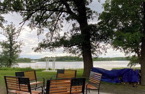 Pine Bend Cabin | Cozy country farm house with up to date furnishings on Island Lake