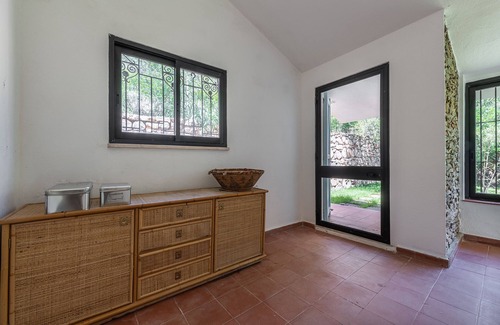 Solanas House | Cozy country villa set in a large garden