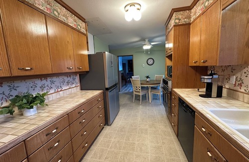 Forks House | Cozy countryside getaway in downtown Forks, Washington.