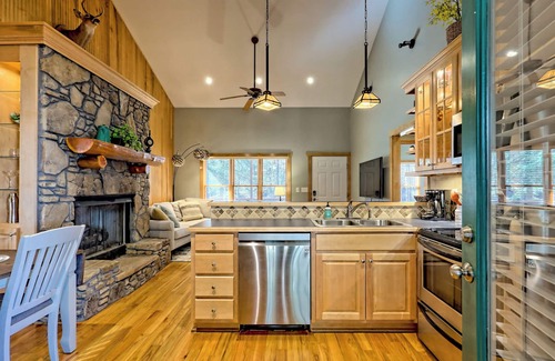 Elf Cabin | Cozy Cove Retreat by Chatuge Home Concierge Private Swim Dock, kayaks, grill
