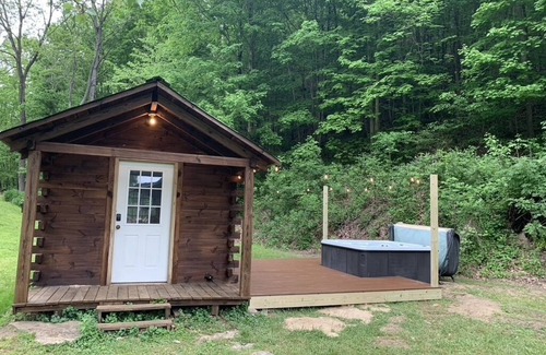 Laurelville Cabin | Cozy Creekside Cabin in the heart of Hocking Hills
