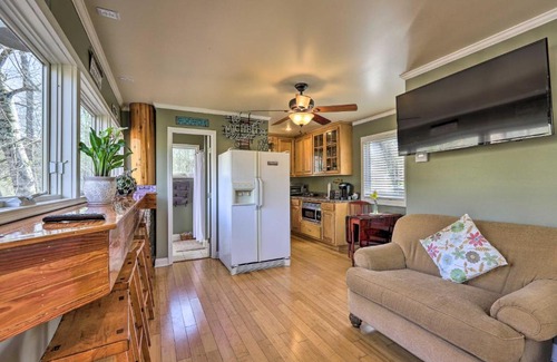 Thomaston House | Cozy Creekside Cabin with Grill Fish and Explore!
