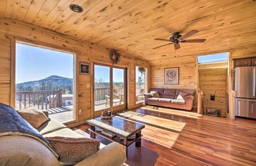 Victor House | Cozy Cripple Creek Cabin with Mountain Views!