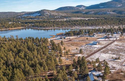 Williams House | Cozy Custom Cabin In The Pines-Williams AZ