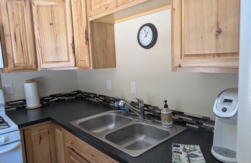 Tahoe Valley Cabin | Cozy cute clean rustic charm studio with wifi in South Lake Tahoe