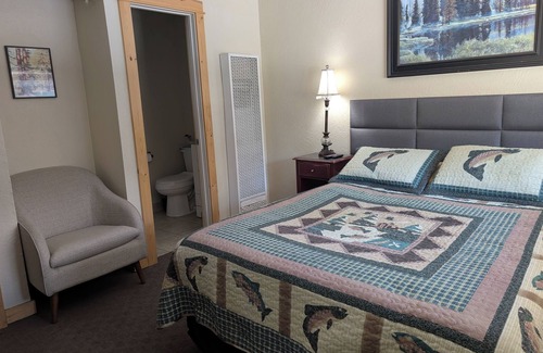 Tahoe Valley Cabin | Cozy cute clean rustic charm studio with wifi in South Lake Tahoe