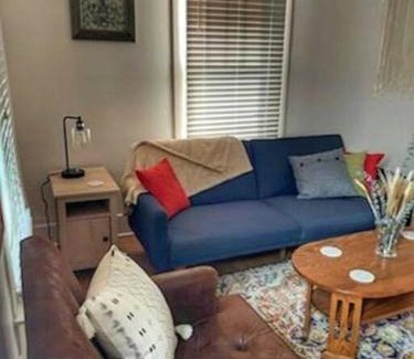 Ozark Apartment | Cozy, Cute, Private Ozark Suite 5 Mins to Hospital