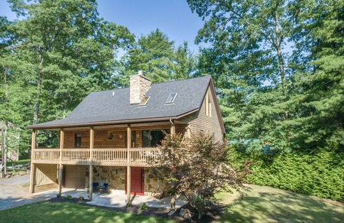 North Glade Hills House | Cozy DCL Cabin with Hot Tub Firepit & Dock Slip