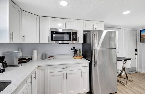 Delray Beach Cottage | Cozy Delray Beach Cottage w/i 5 Min to the Beach – Perfect for a Couples Retreat