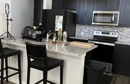 Denton House | Cozy Denton Stay,1BR,Near UNT/TW