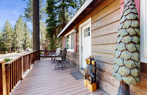 Tahoe Paradise Cabin | Cozy, dog-friendly cabin with large private deck, fireplace, BBQ-close to trails