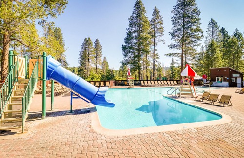 Truckee House | Cozy, dog-friendly, Tahoe home near rec centers for pools, gyms, & sports courts