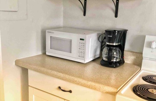Pittsboro House | Cozy Downtown Pittsboro Home