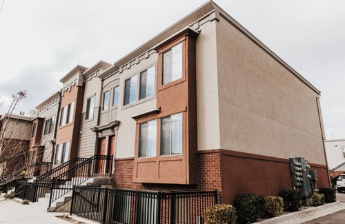Franklin House | Cozy Downtown Provo Suite near Front Runner, LDS City Center Temple, Conf Center
