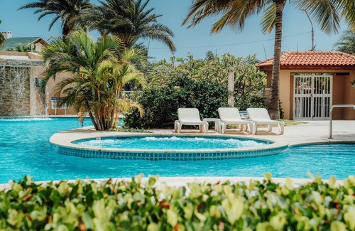 Oranjestad-West Condo | COZY EAGLE BEACH VIEW CONDO