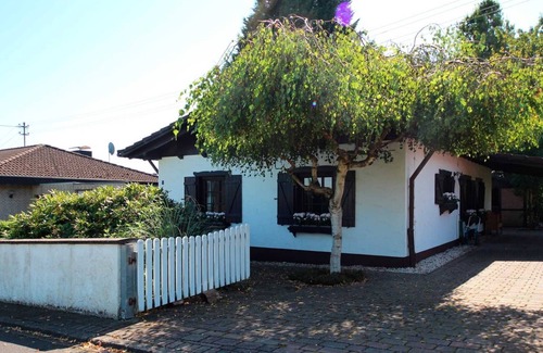Hoffeld Cabin | Cozy Eifelhäuschen in the green near Nürburgring -