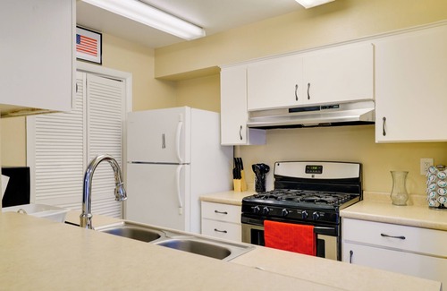 Thunderbird Condo | Cozy El Paso Condo w/Patio ~ 7 Mi to Dtwn!