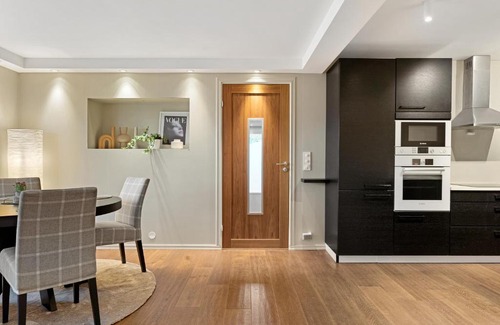 Tromso Apartment | Cozy elegant 2bedroom apt w/parking and nice view
