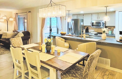 Gunbarrel Condo | Cozy-Elegant Condo in N. Boulder, by the amazing FlatIrons, Long Term stays.