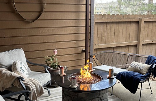 Gunbarrel Condo | Cozy-Elegant Condo in N. Boulder, by the amazing FlatIrons, Long Term stays.