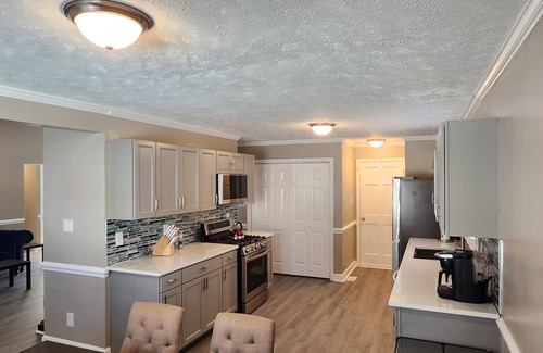 Fayetteville House | Cozy Entire House in the heart of Fayetteville, NC. Pet Friendly!