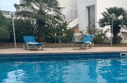 Peyia Town Apartment | Cozy Escape in Peyia, Sea Caves