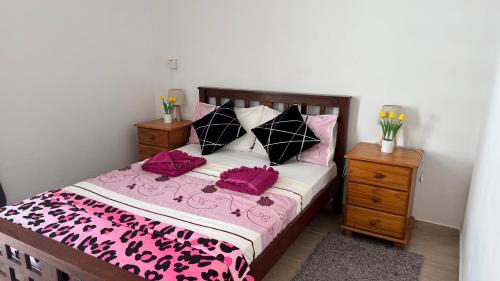 Peyia Town Apartment | Cozy Escape in Peyia, Sea Caves